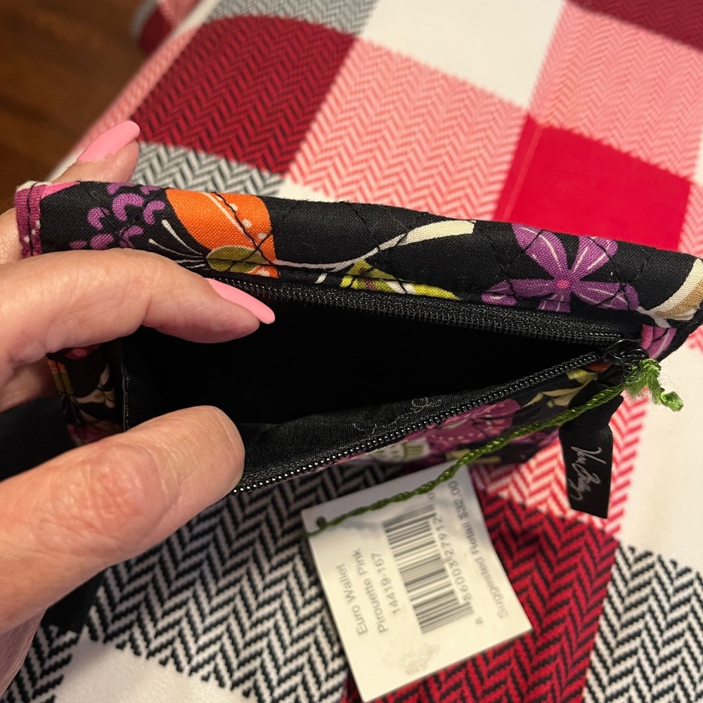 Vera Bradley wallet. - Picture 3 of 4